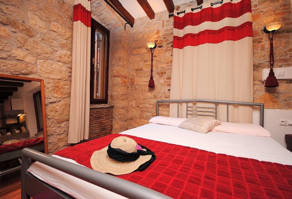 Guesthouse Ancient Stone Rovinj Habitación foto